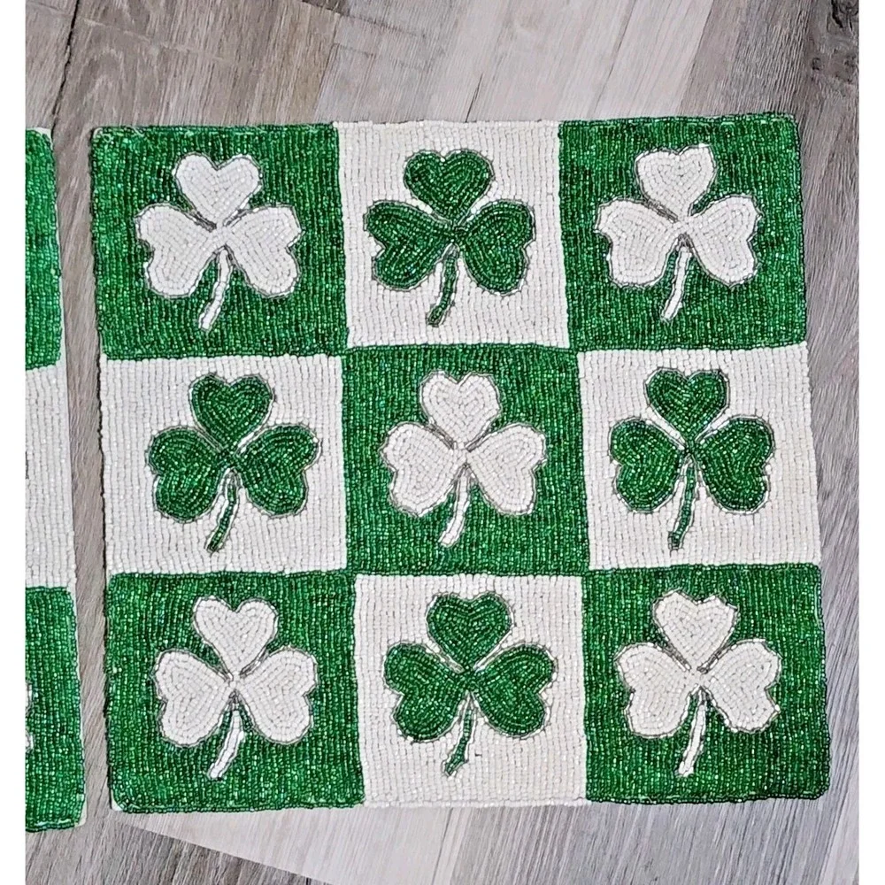 St Patricks Day Green White‎ Shamrock Beaded Placemat Placemats Charger 2 Pc 14